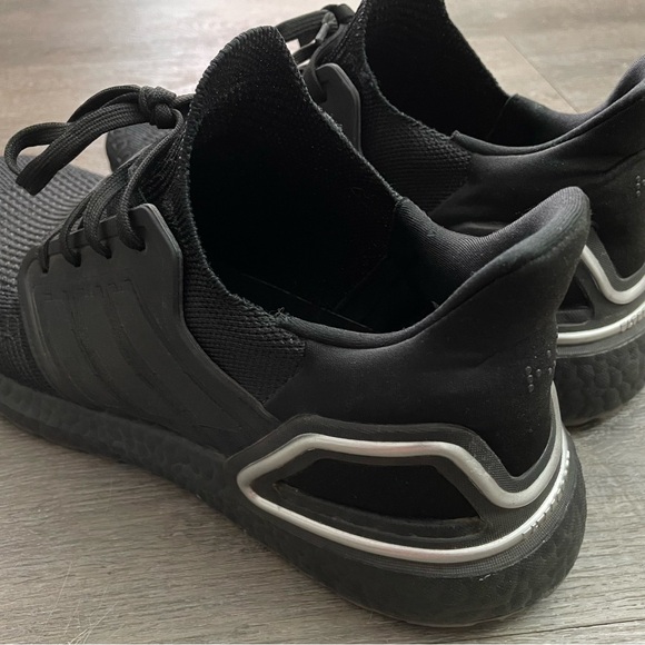 adidas Ultraboost 20 Black & Silver Running Shoes Sz 11.5 - Picture 5 of 6